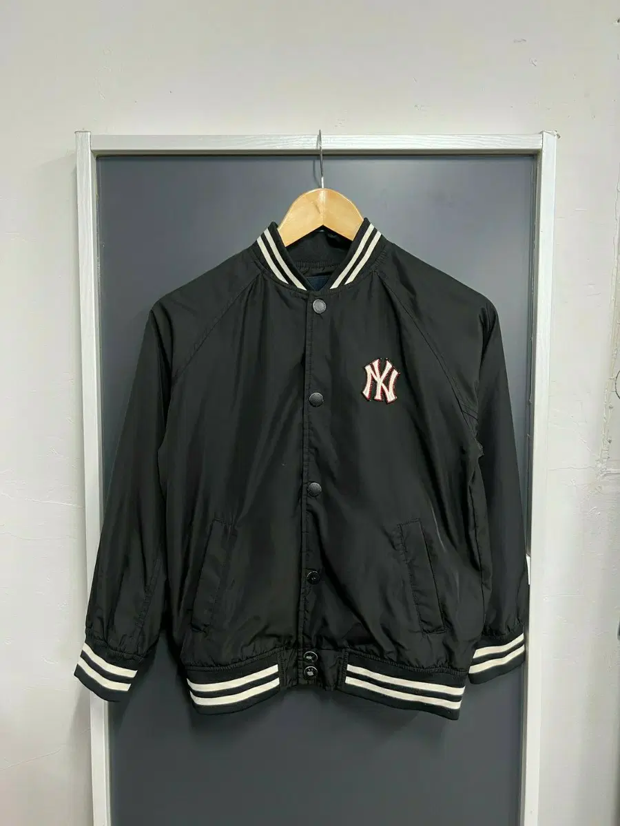 [145] MlB 뉴욕 양키스 미키 마우스 로고 바시티 자켓