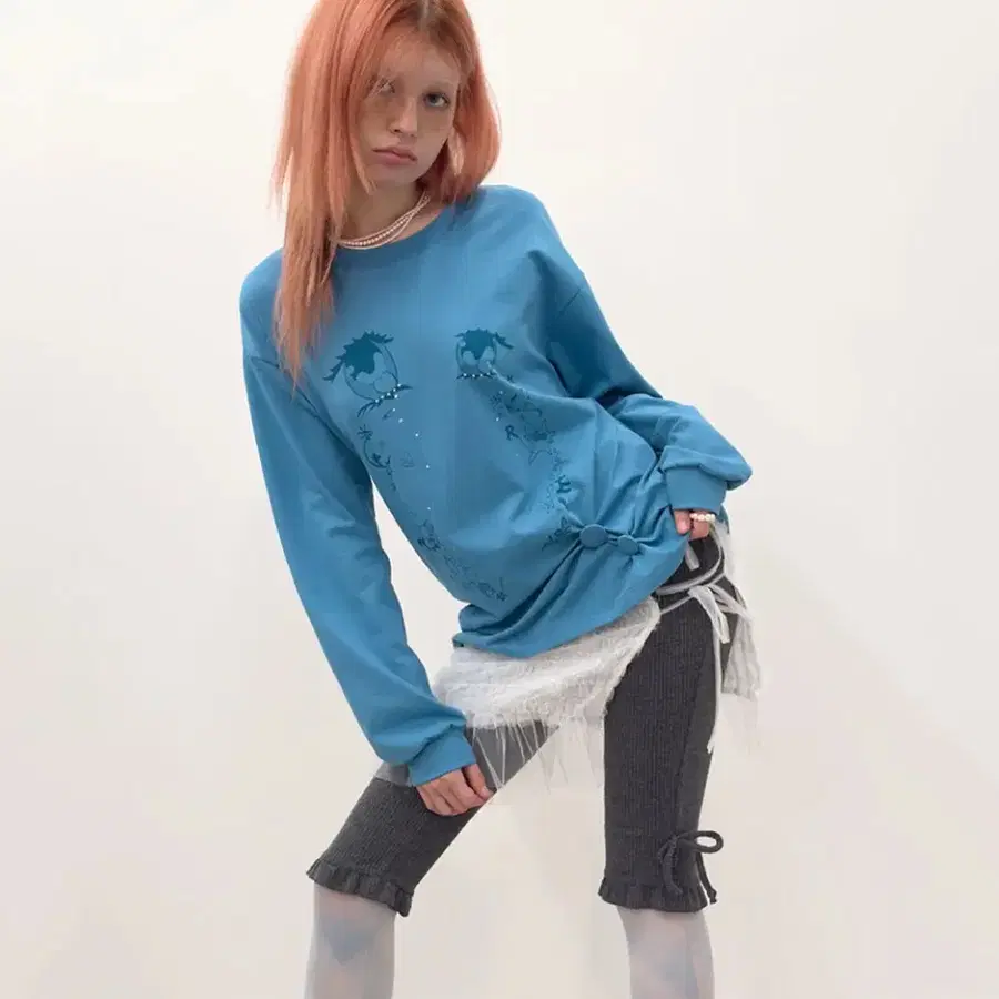 타입서비스 Cry Eyes Ruched Top [Blue] 롱슬리브 티셔츠 비즈