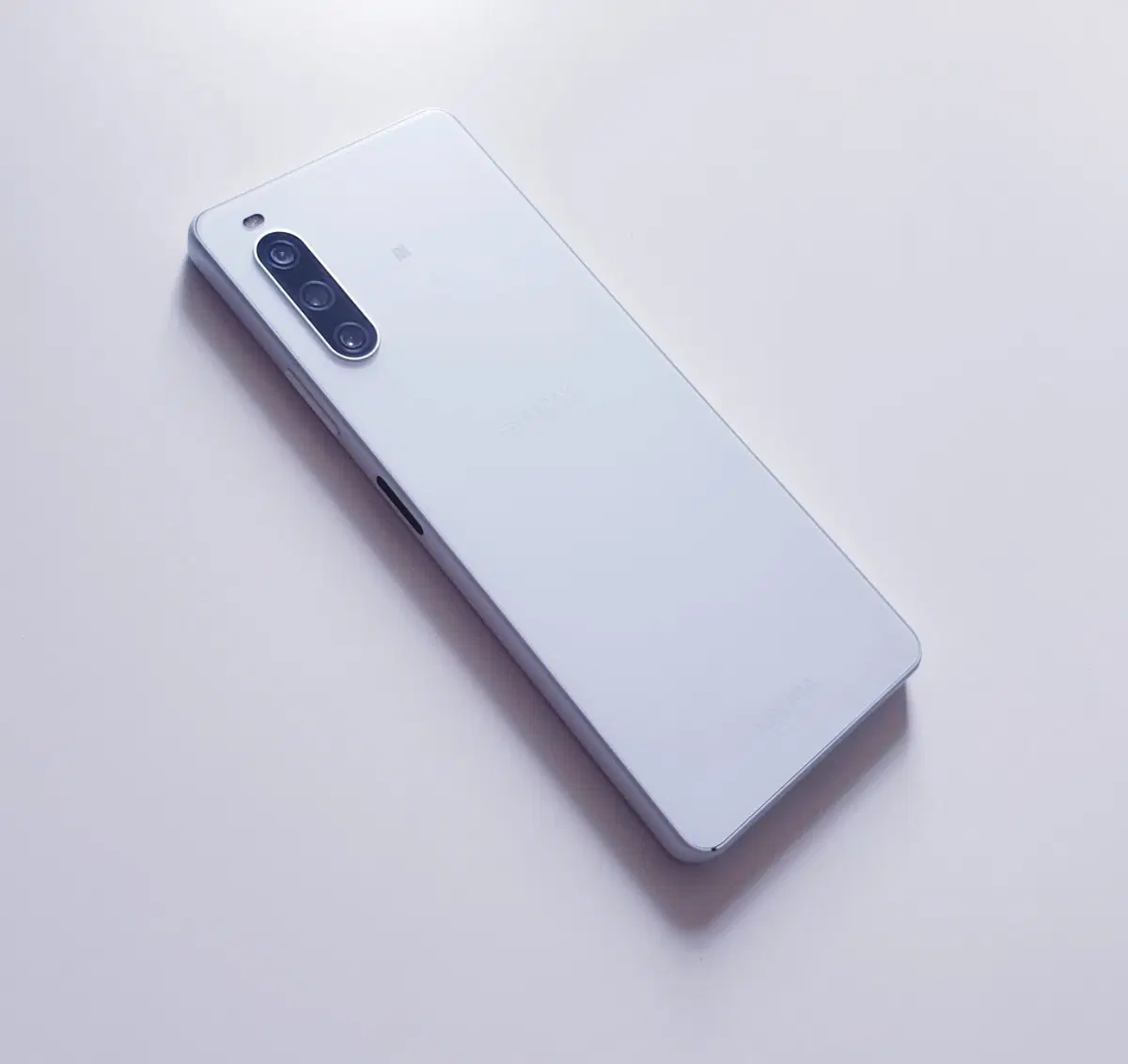 소니 엑스페리아10마크4.화이트. Xperia 10 IV