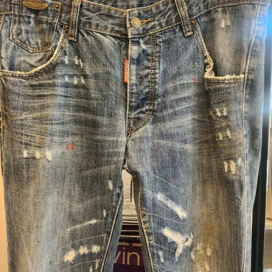 디스퀘어드2 청바지 워싱 데미지
