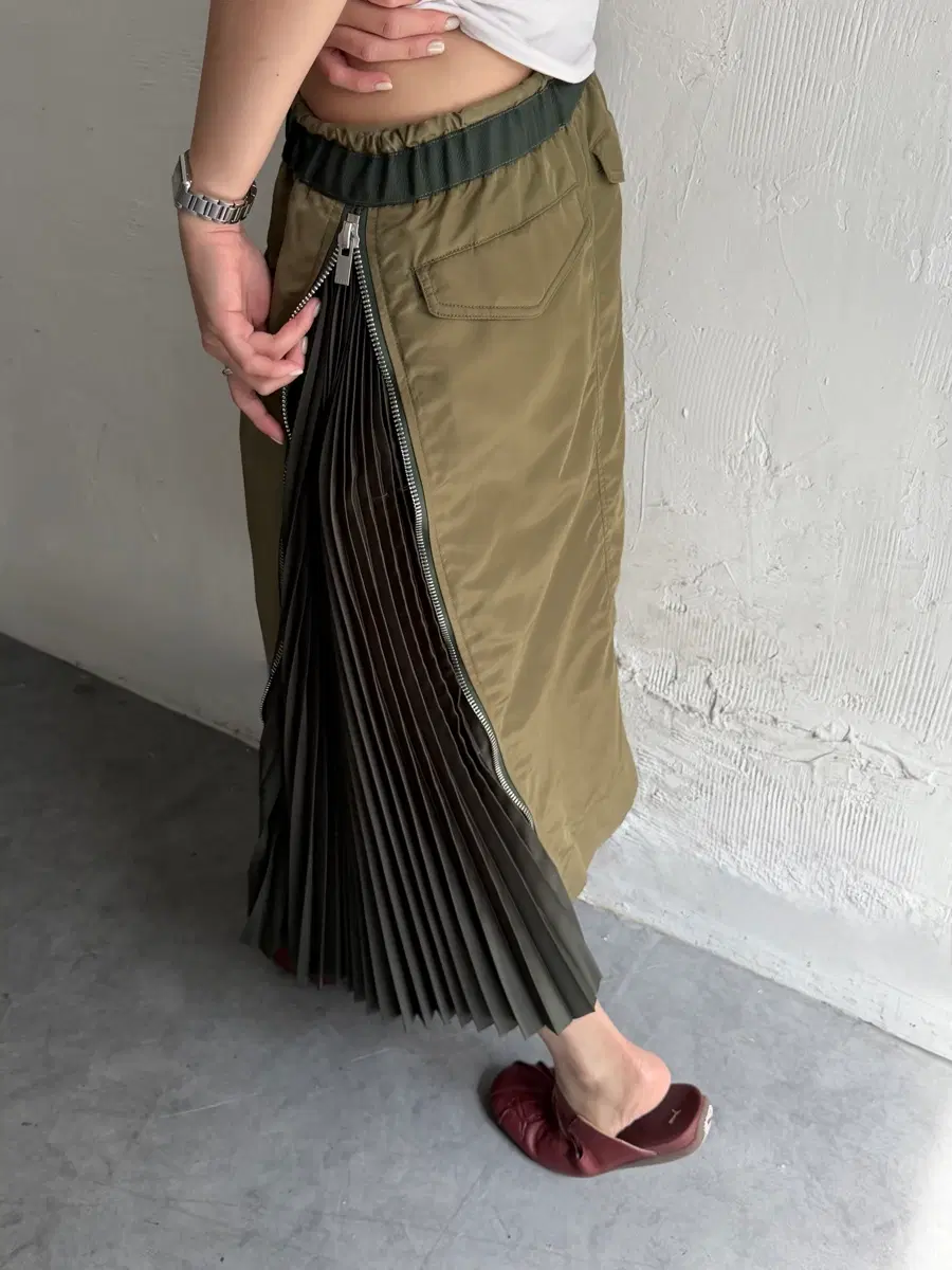 Sacai 사카이 카키 사이드 플리츠 MA-1 스커트