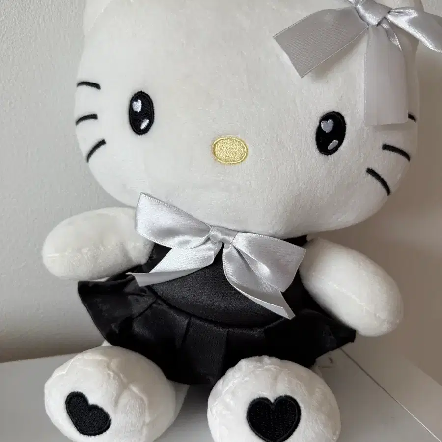 키티 인형 블랙 드레스 인형