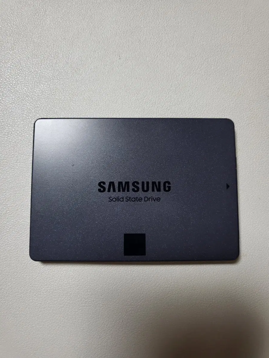 삼성 860 QVO 2TB SSD 판매합니다