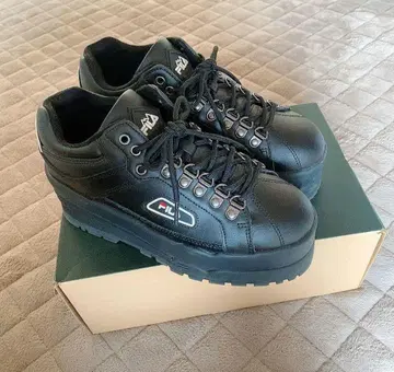 FILA 통굽 스니커즈 블랙