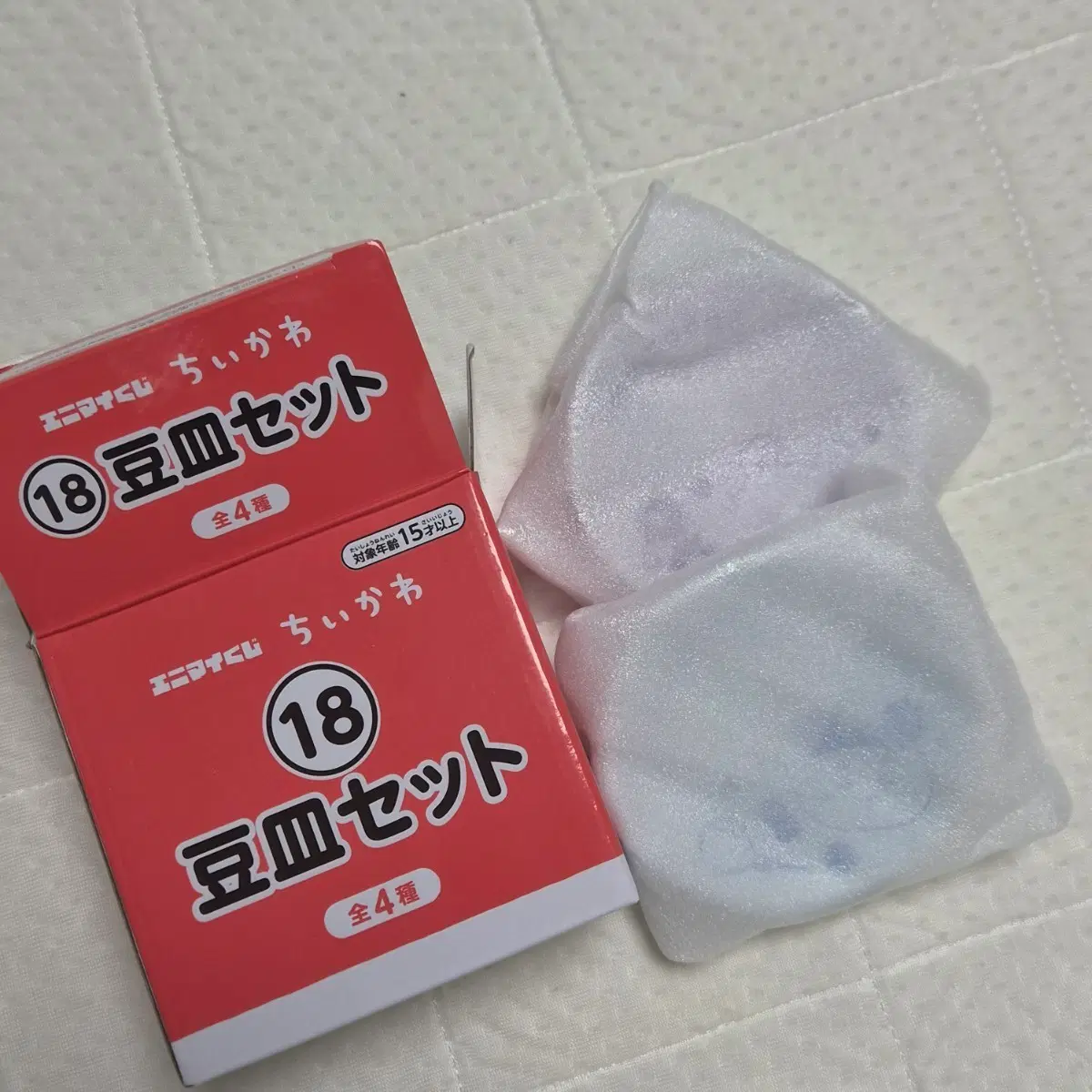 치이카와 여름 쿠지 모몽가 카니 접시