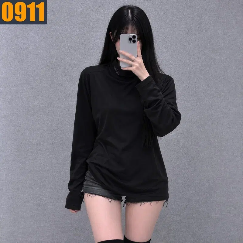 105 ADIDAS 아디다스 블랙 기능성 하이넥 긴팔 티셔츠 XL