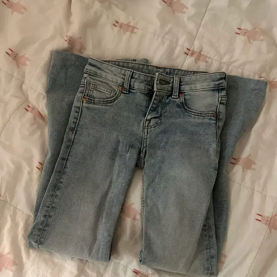 연청,진청 부츠컷바지+상의에걸치는 줄무늬가디건