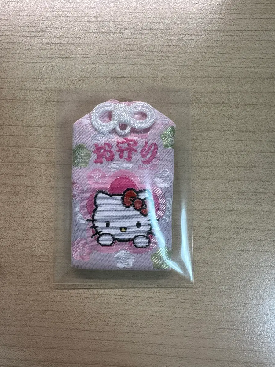 산리오 헬로키티 신사 부적 오마모리