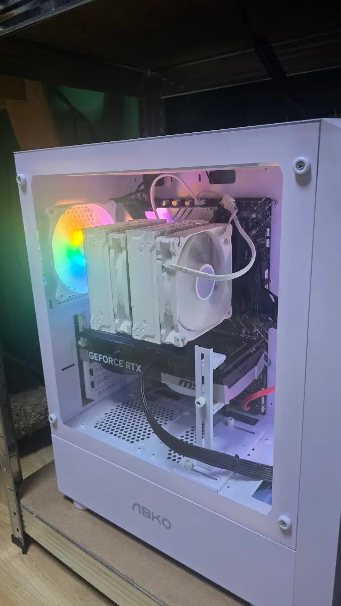 직거래)앱코 PC케이스 화이트 미들타워 케이스