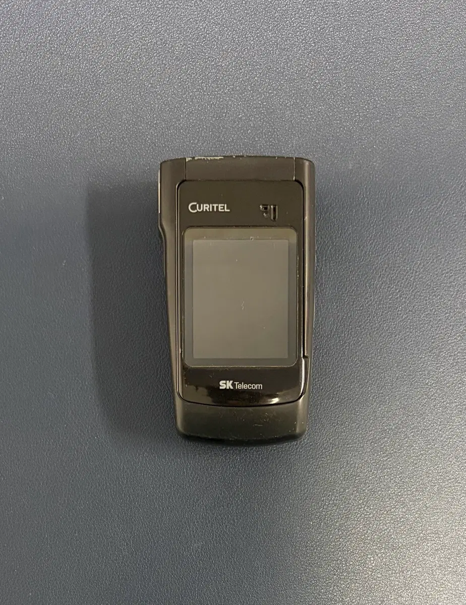 시료폰 귀한블랙 큐리텔 팝업슬라이드폰 pt-s170 팝니다