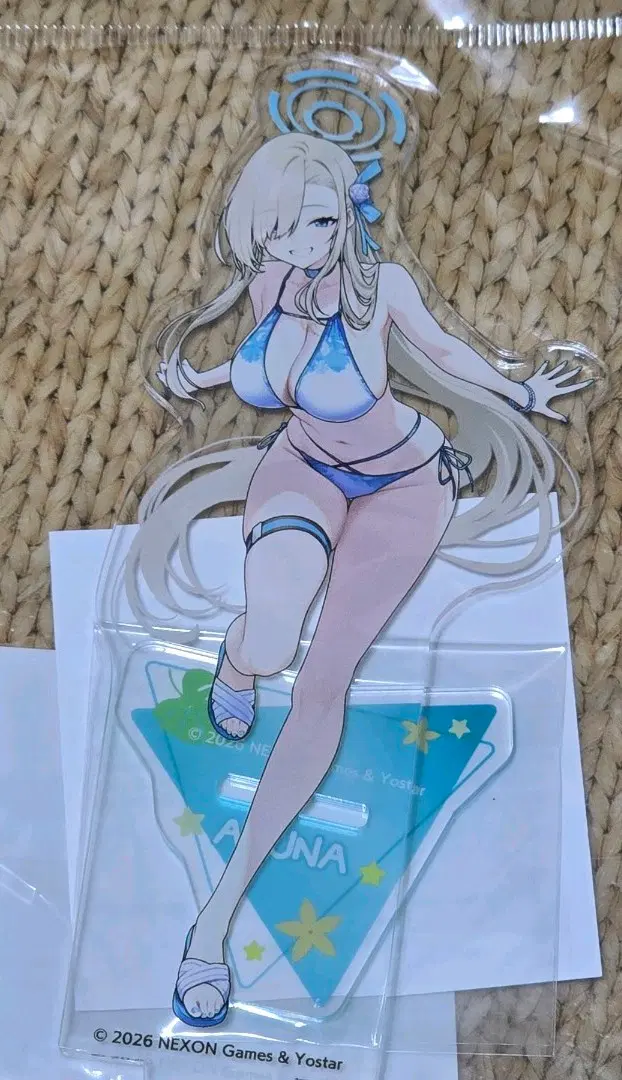 블루아카이브 c108 수영복 아스나