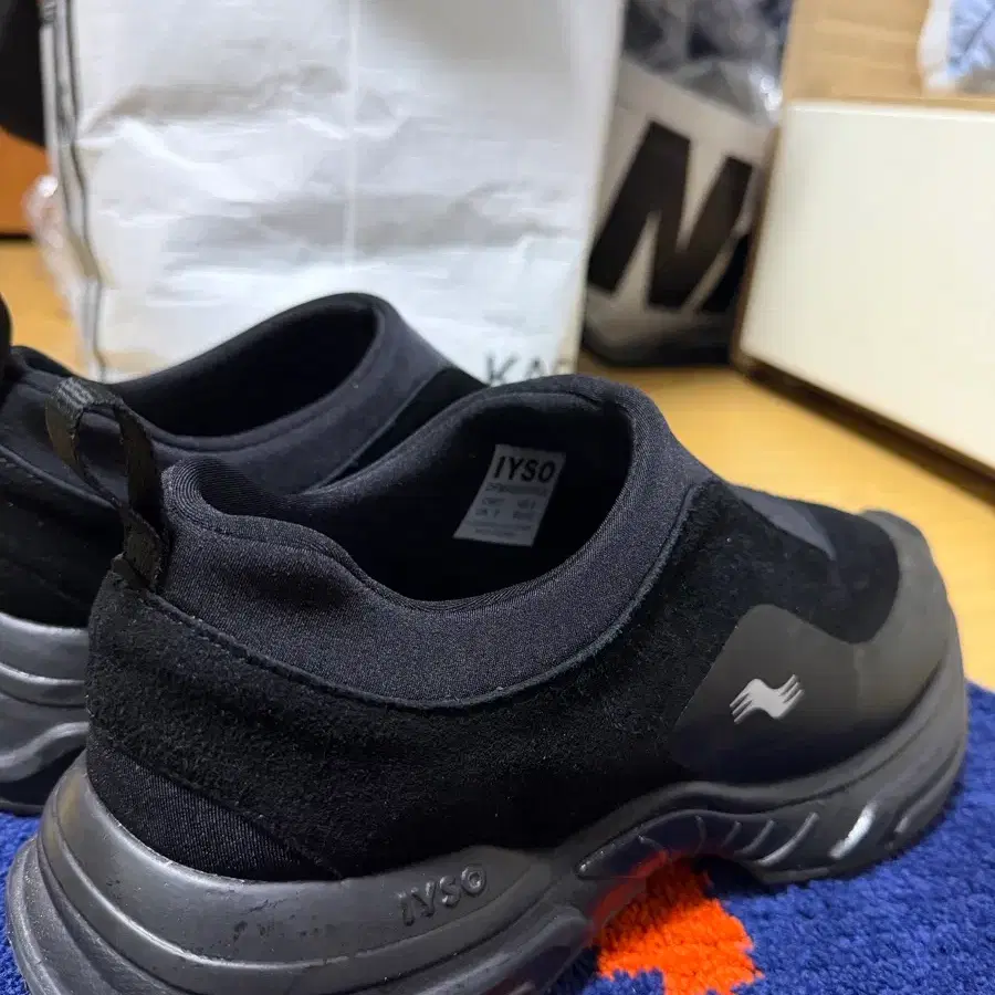 IYSO 워킹화 블랙 270