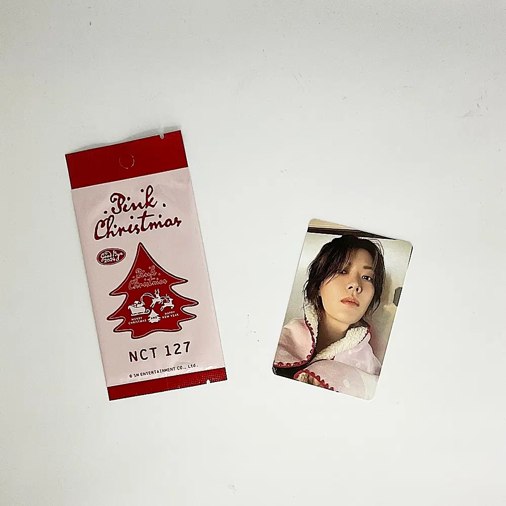 엔시티127 유타 2024 핑크 크리스마스 포토카드 포카2 NCT127 YUTA 2024 PINK CHRISTMAS PHOTOCARD 2