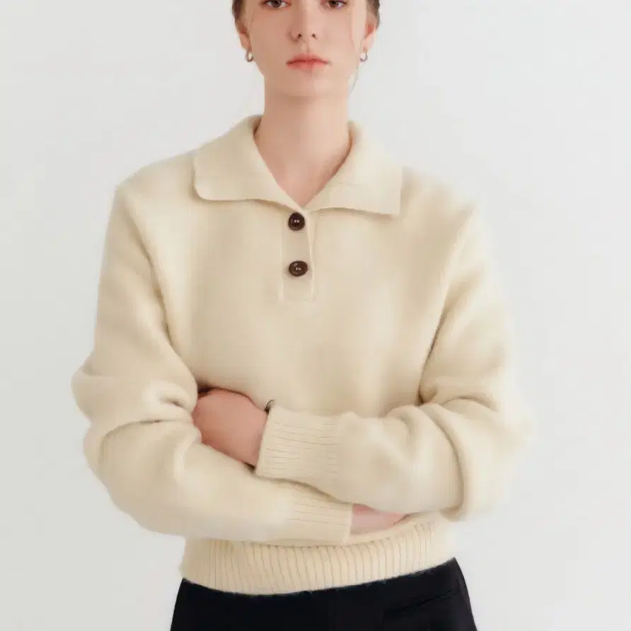 룩캐스트 신디 라쿤 카라 니트