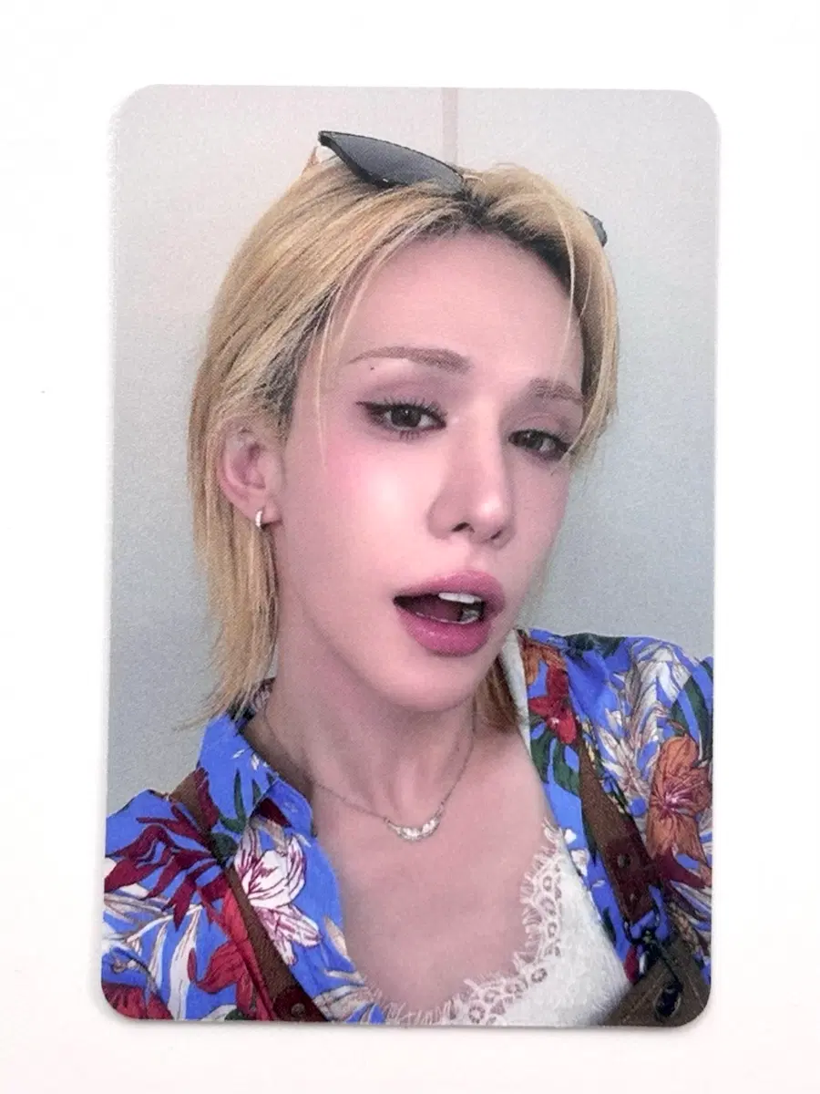 XLOV 엑스러브 카페이벤트 포토카드 미공포 포카 POB Photocard POCA WUMUTI 우무티