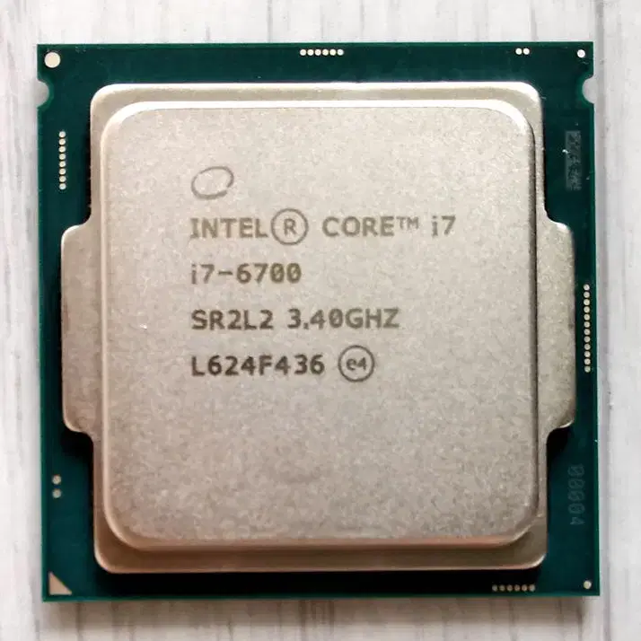 i7-6700(3.4GHz, 4코어,8쓰레드)스카이레이크CPU