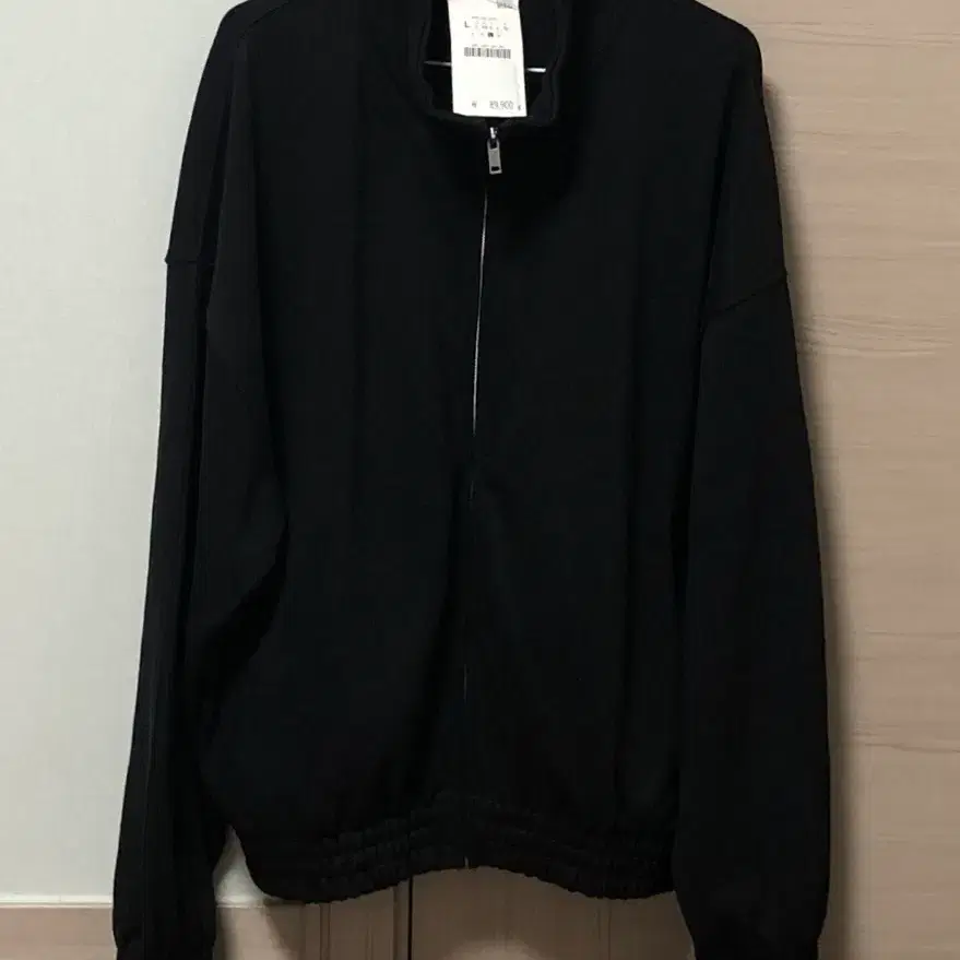 [새상품] ZARA 자라 블랙 집업 (KR 100~105)