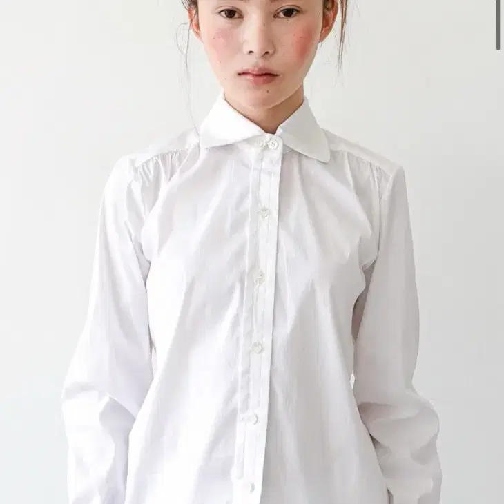 샵페어리 dandelion blouse (ivory)