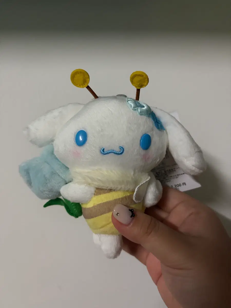 산리오 꿀벌 시나모롤