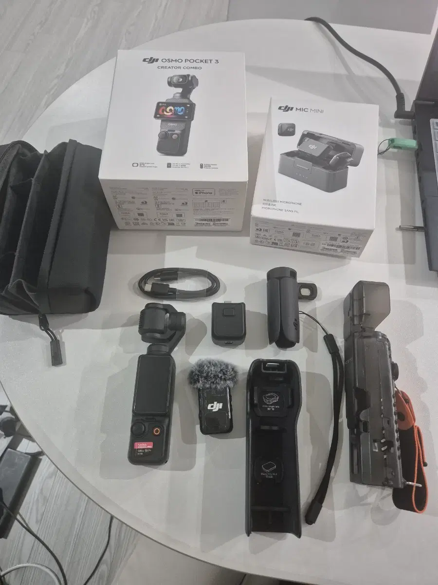 DJI 오즈모 포켓 3 크리에이터 콤보 + 마이크 미니