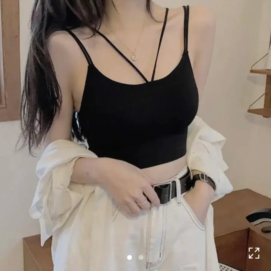 화이트 라인 나시 민소매 브라탑 화이트 크롭민소매 끈나시티 크롭나시티 크롭나시 크롭탑 크롭끈나시 크롭티