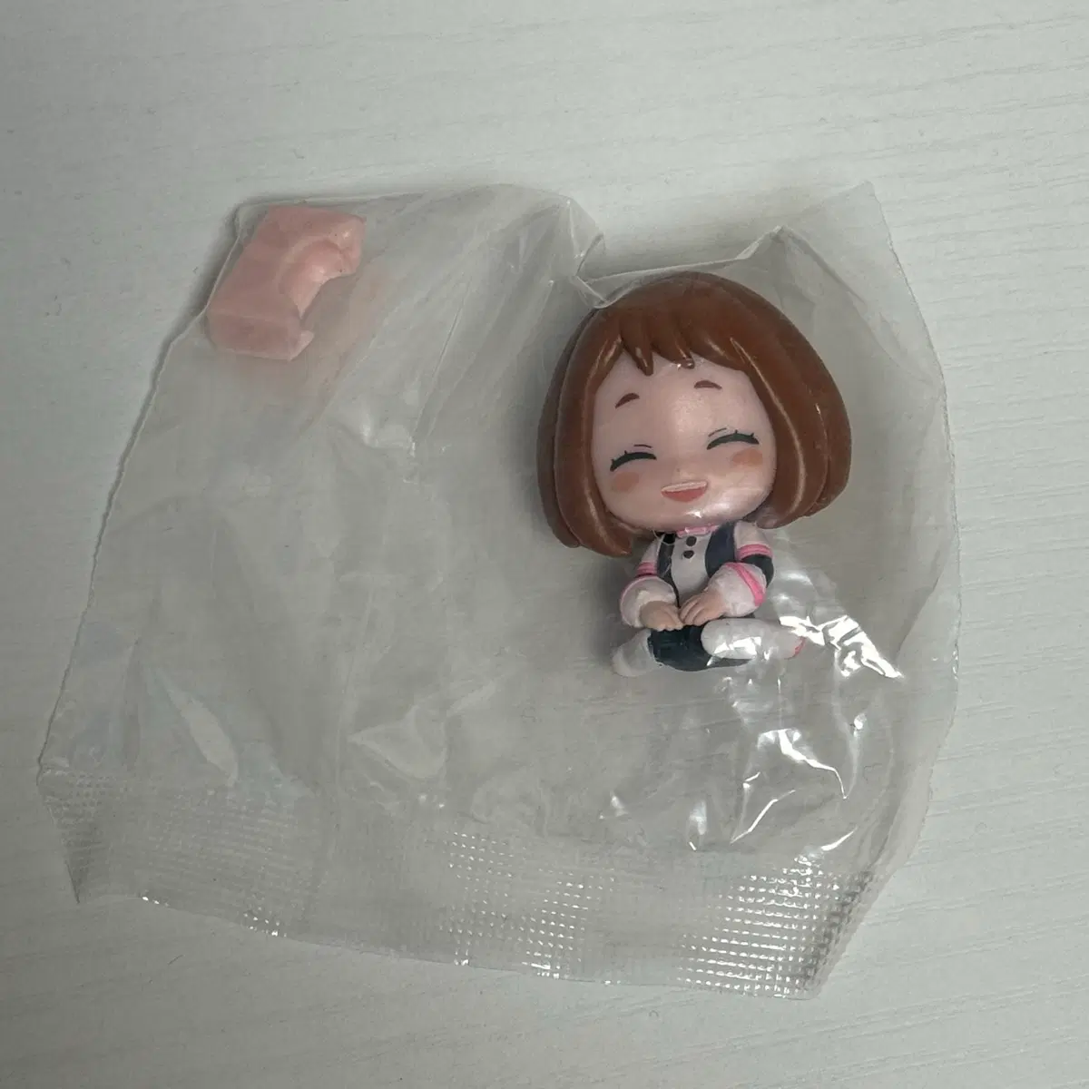 나히아 우라라카 오챠코 앉은 자세 가챠 피규어