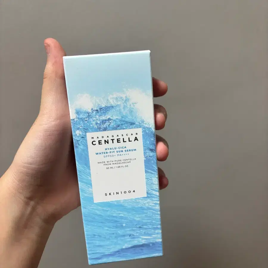 미개봉 스킨1004 마다가스카르 센텔라 히알루-시카 워터핏 선 세럼 50ml