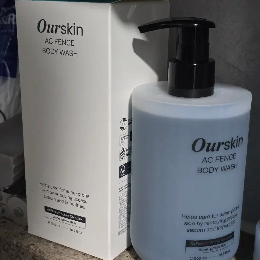 아워스킨 몽디에스 AC펜스 바디워시 500ml 1회사용 거의새것 반값처분
