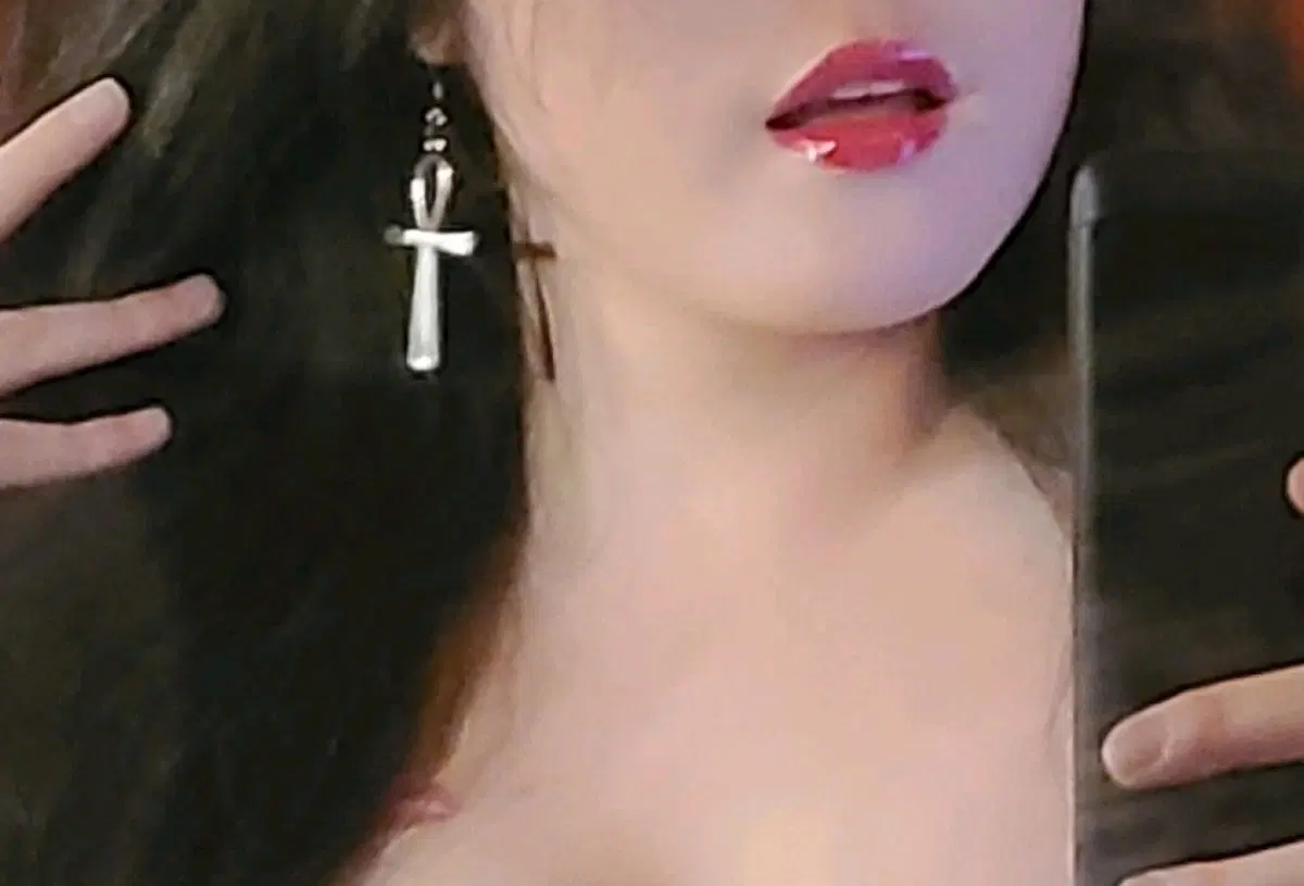 고스 ankh 십자가 실버 귀걸이