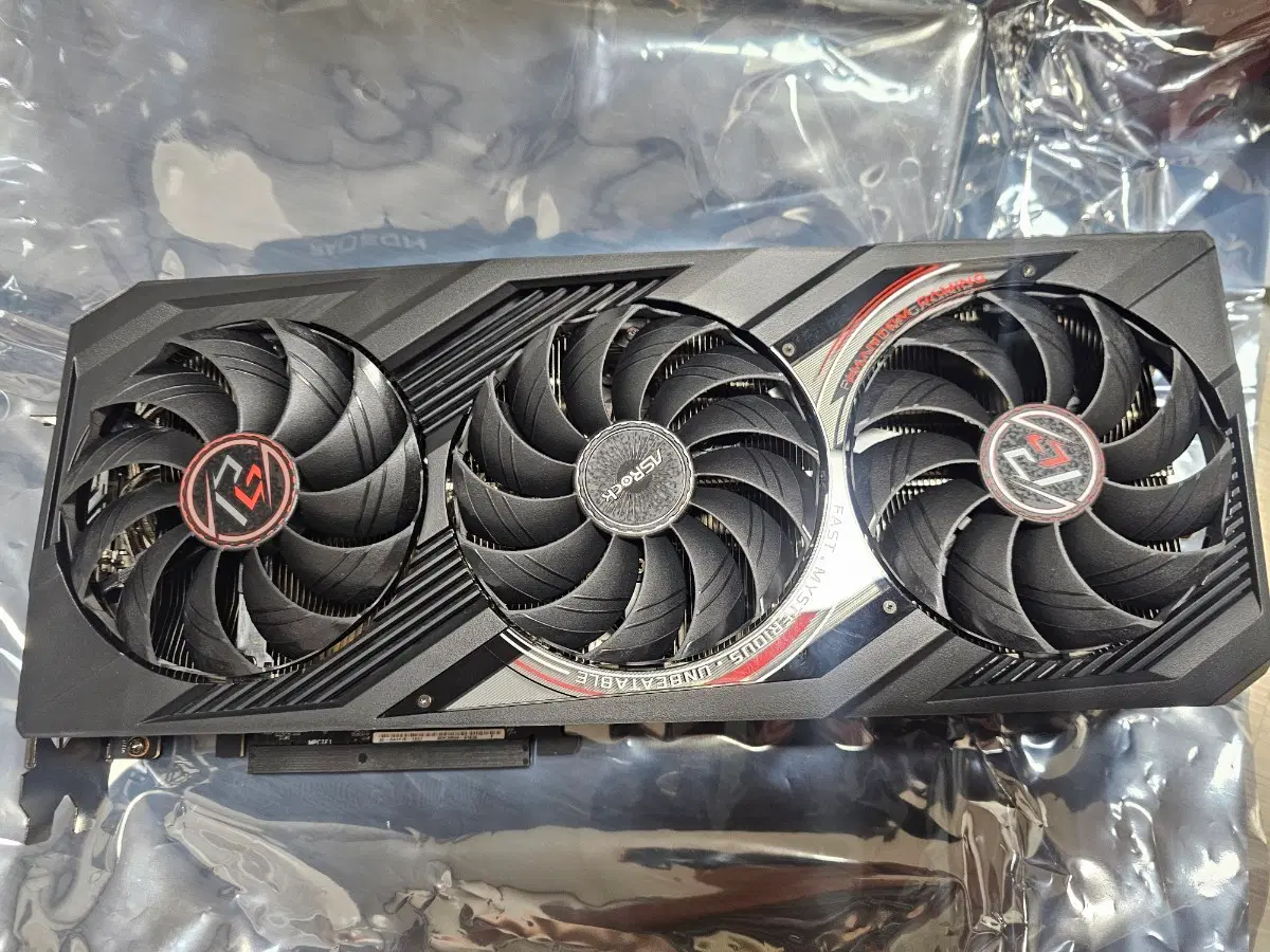 AMD 라데온 RX 7900 XTX 그래픽카드