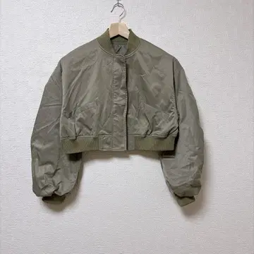 MA-1 자켓 크롭 기장 봄버 자켓 볼륨 소매 개더 소매