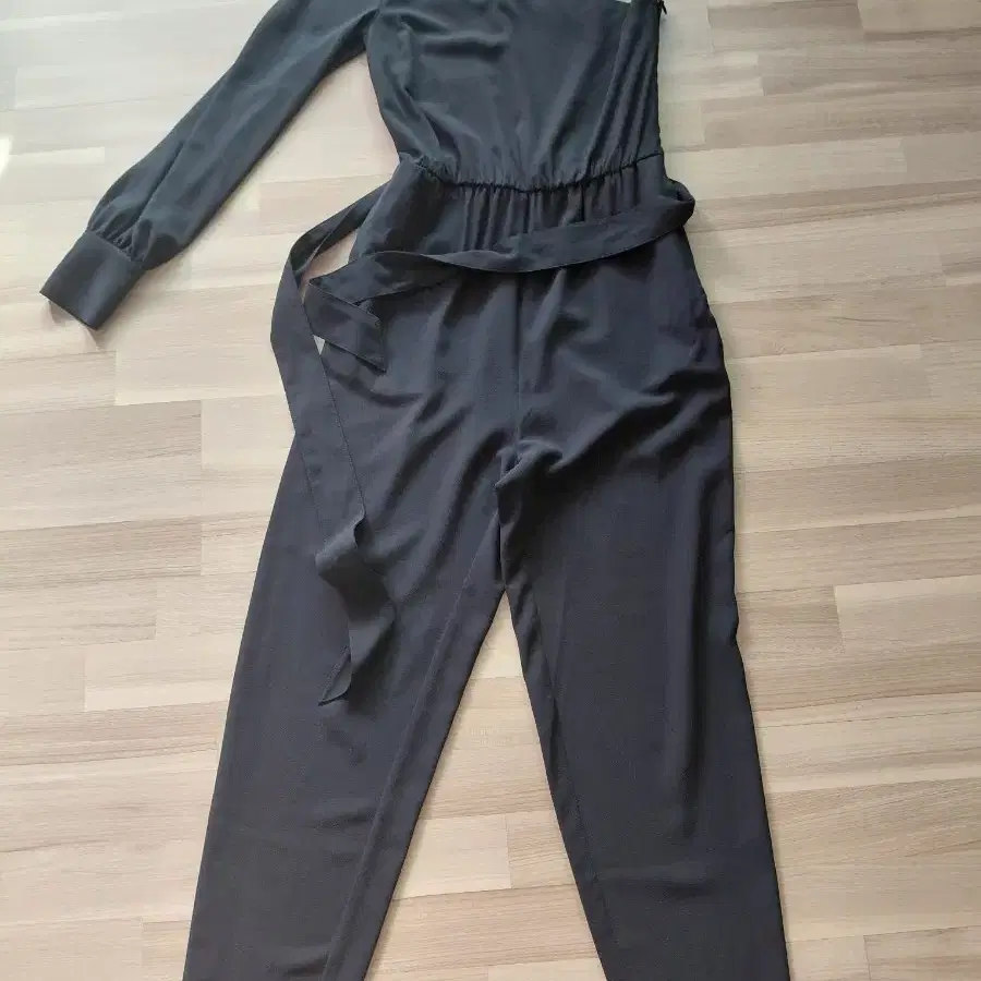 H&M 원숄더 점프수트 34사이즈