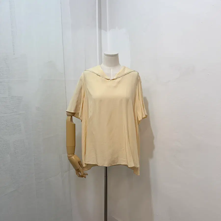 SI 씨 버터 노랑 카라 찰랑 블라우스 5039