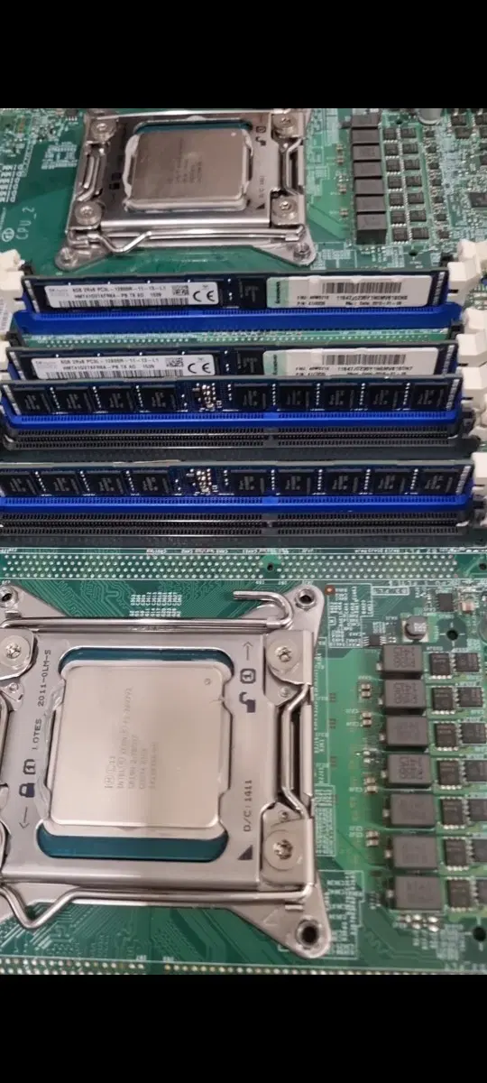 인텔 제온(Xeon) E5-2697 v2(S-Spec: SR19H)
