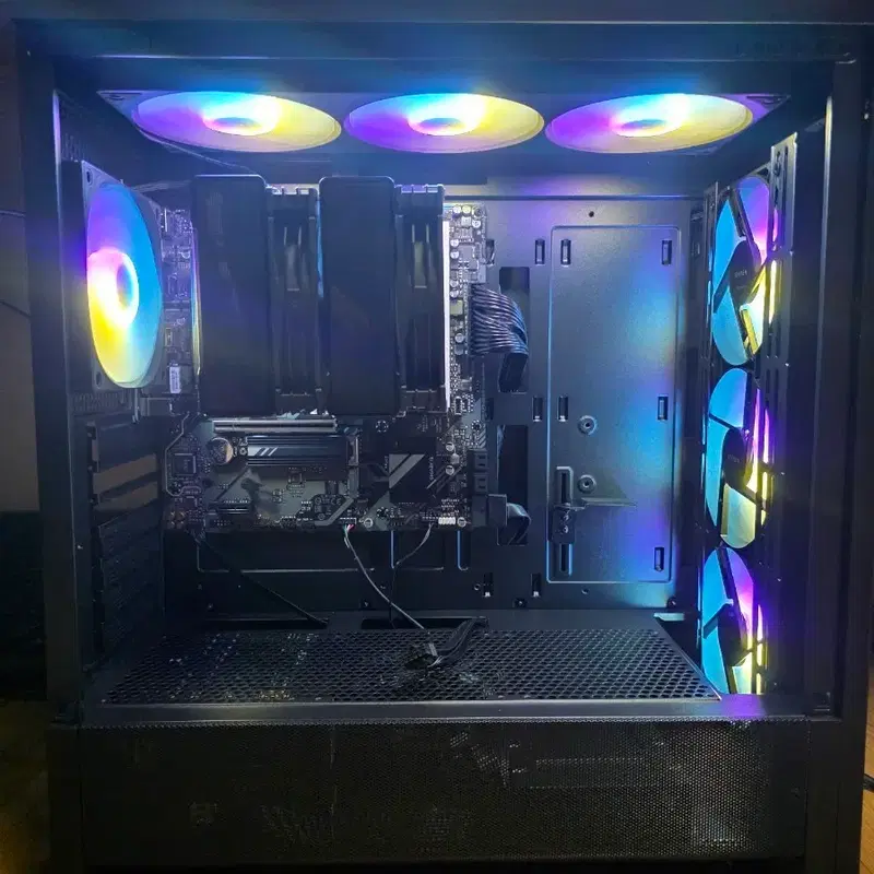 AMD 라이젠 9800x3d, ssd1테라, 램 32기가 등 컴퓨터 글카제외 반본체 판매