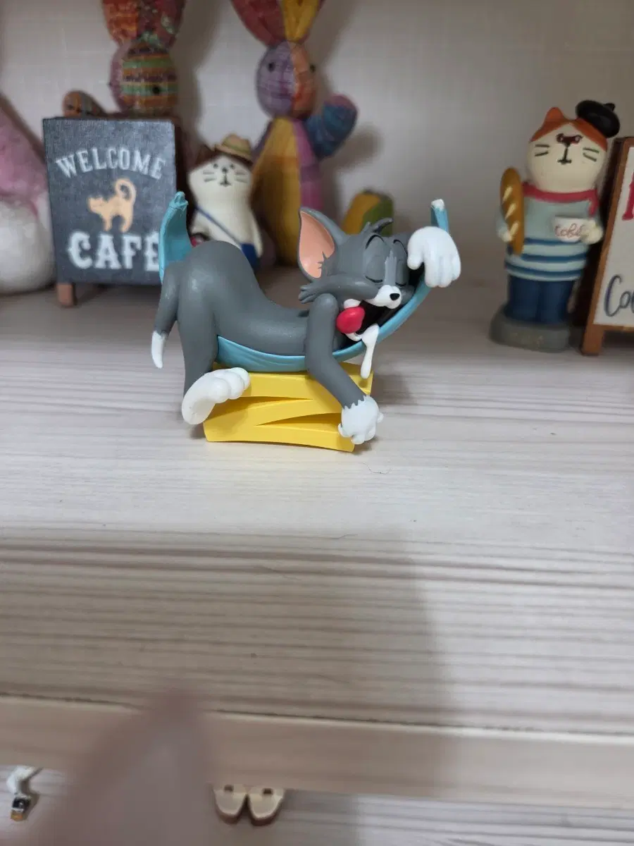 톰 피규어