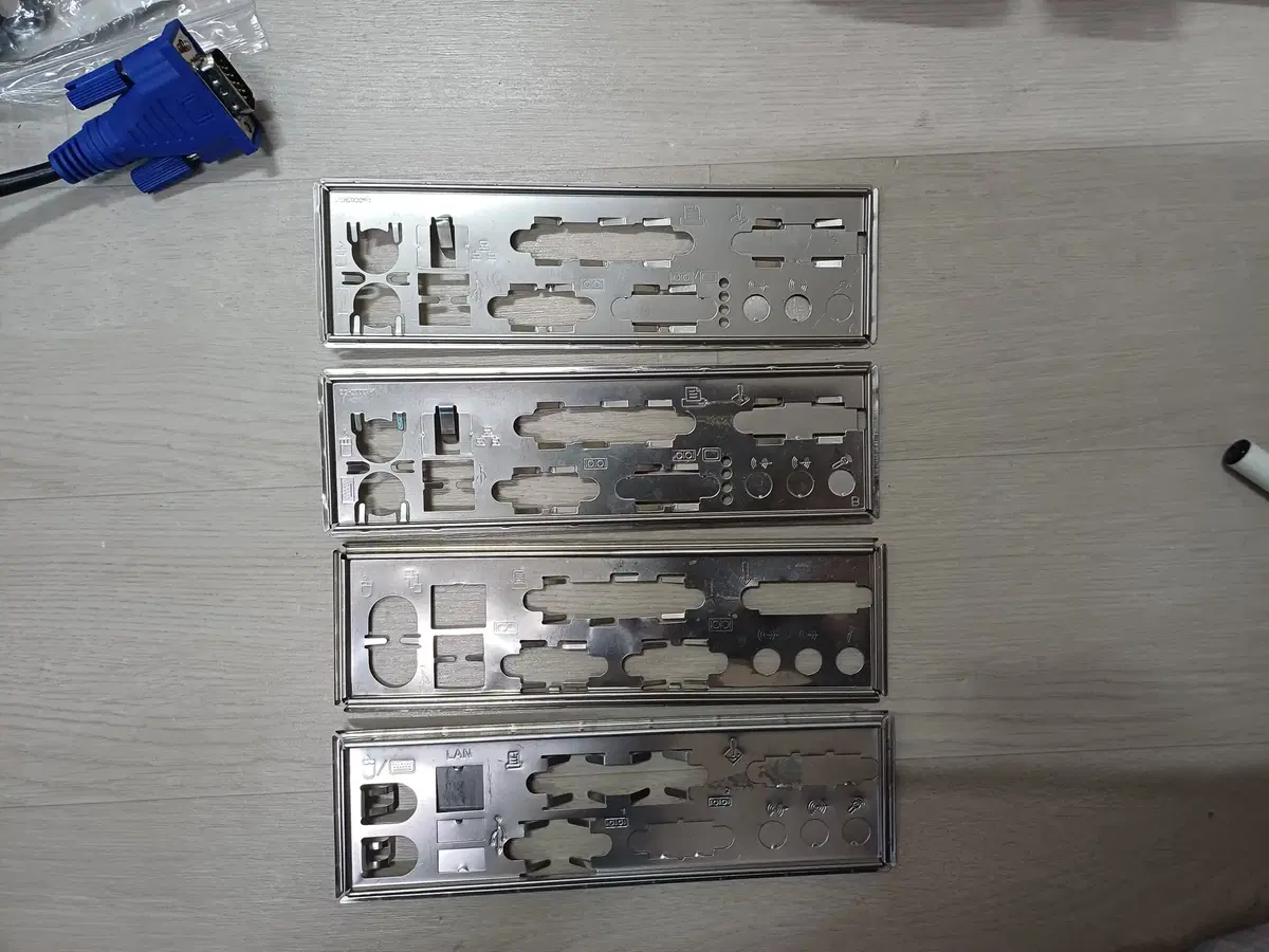 UNITECH 유니텍 P047 메인보드 백판넬 I/0쉴드
