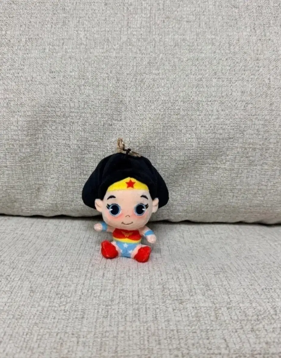 정품 원더우먼 기본 시팅 가방고리 8cm 키링 인형