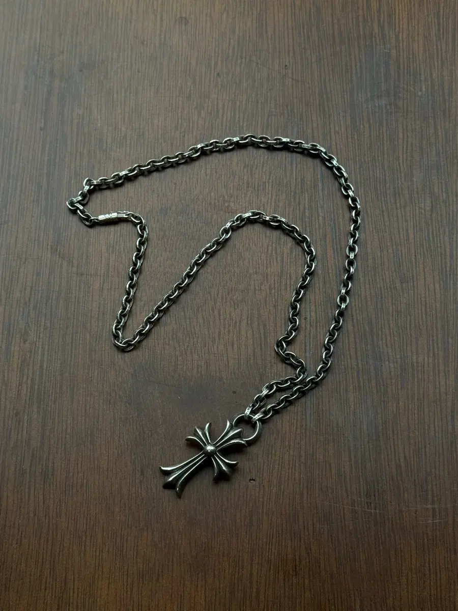 크롬하츠 페이퍼체인 크로스 목걸이 일체형 chrome hearts