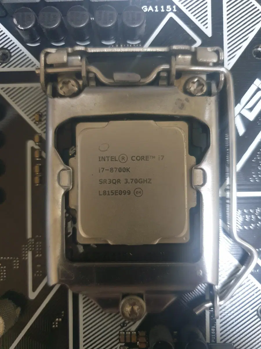 I7 8700k