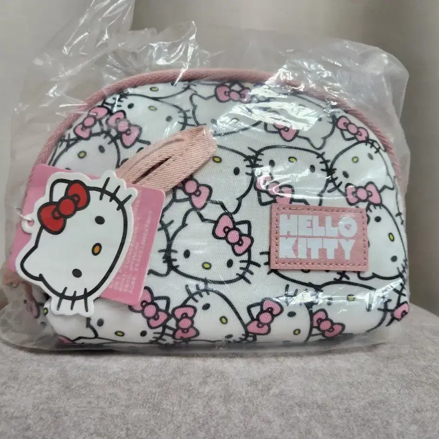 헬로키티 파우치 새상품