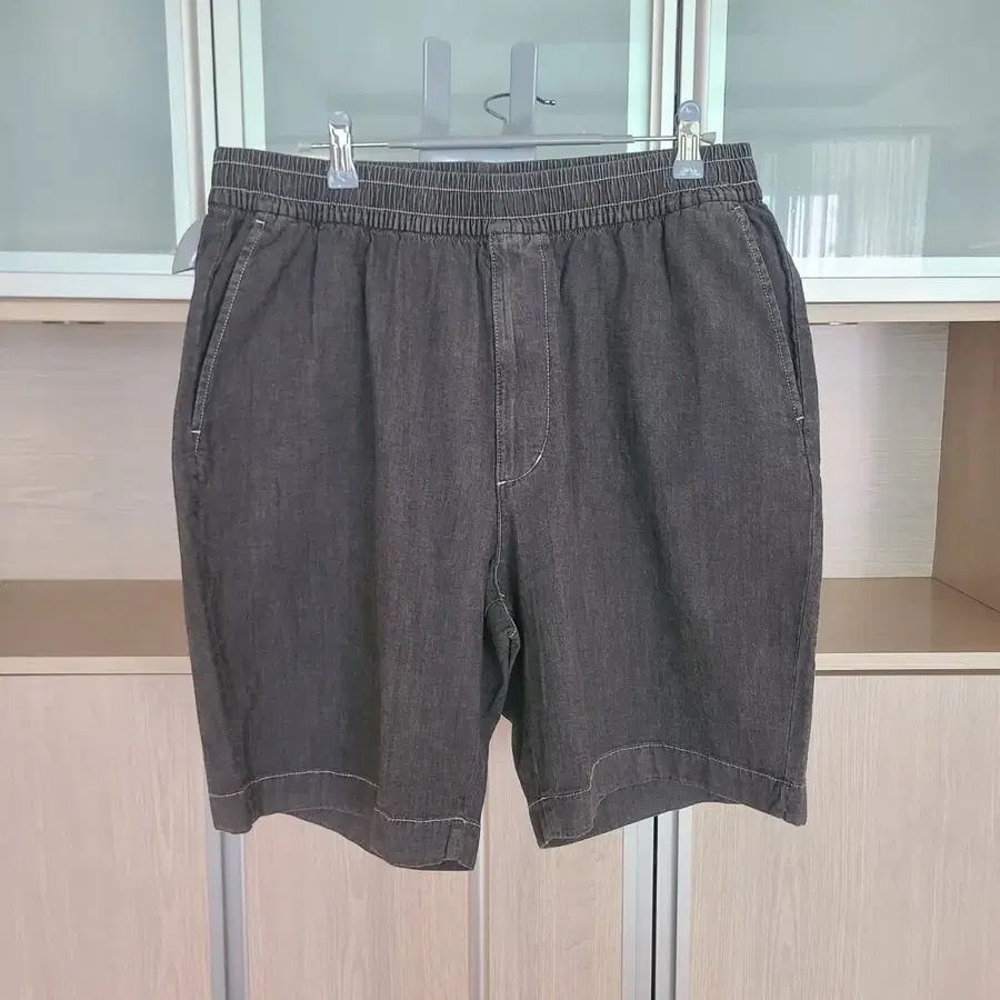 유니클로 스트레치이지쇼트팬츠(샴브레이,블랙) 새상품