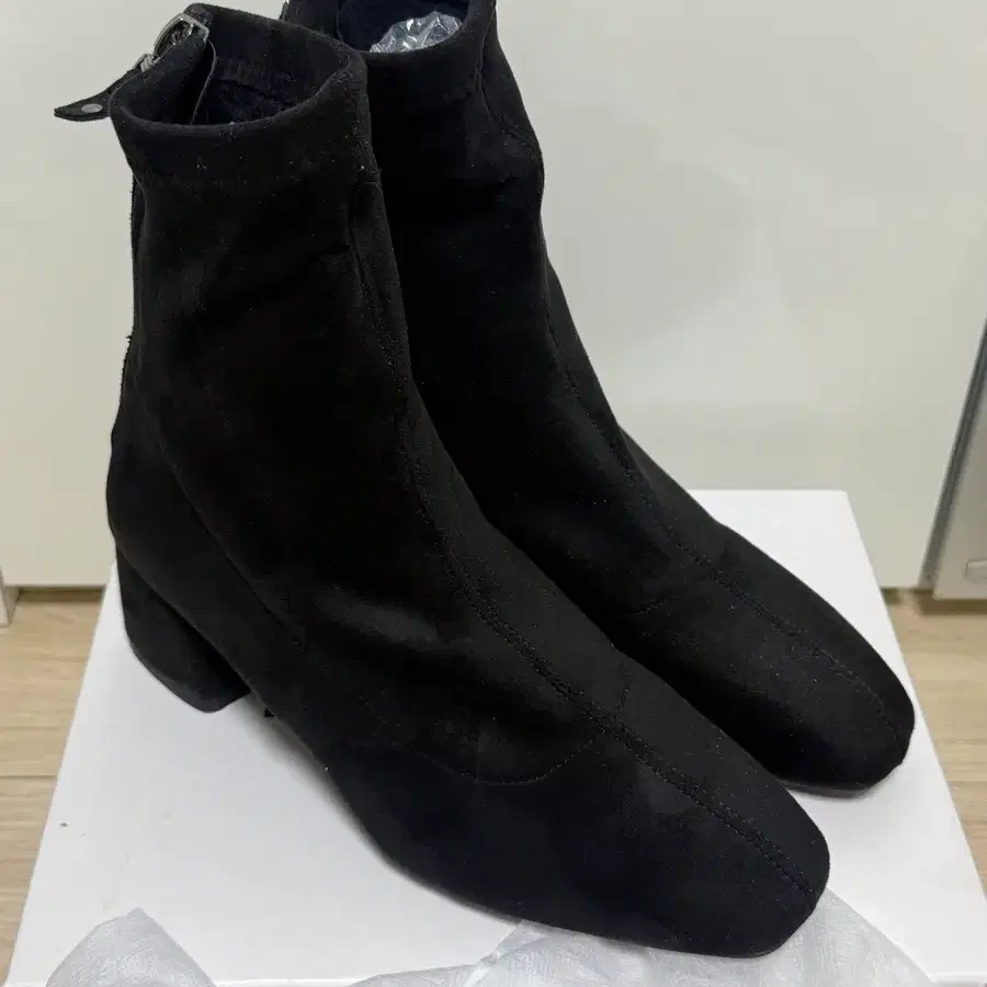 스웨이드 재질 앵클 부츠 삭스 부츠 5cm (240, 블랙)
