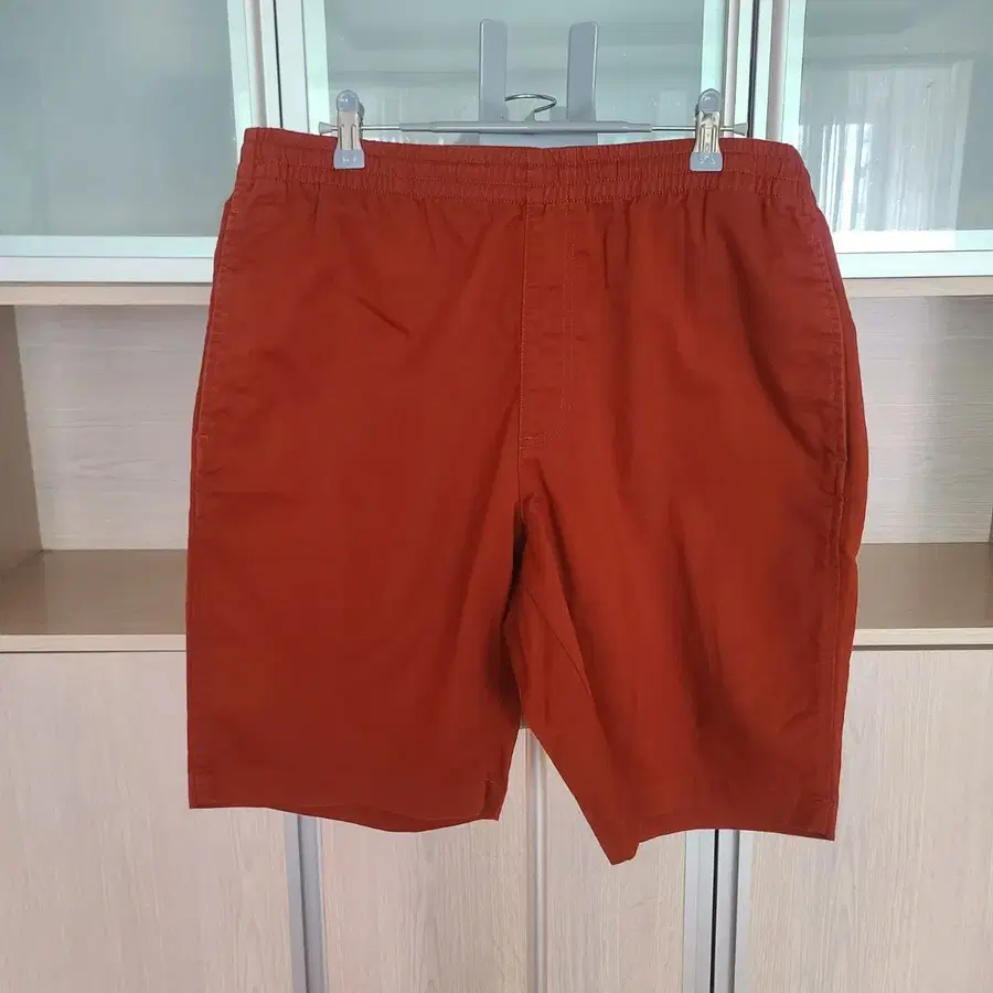 유니클로 쇼트팬츠 (레드)