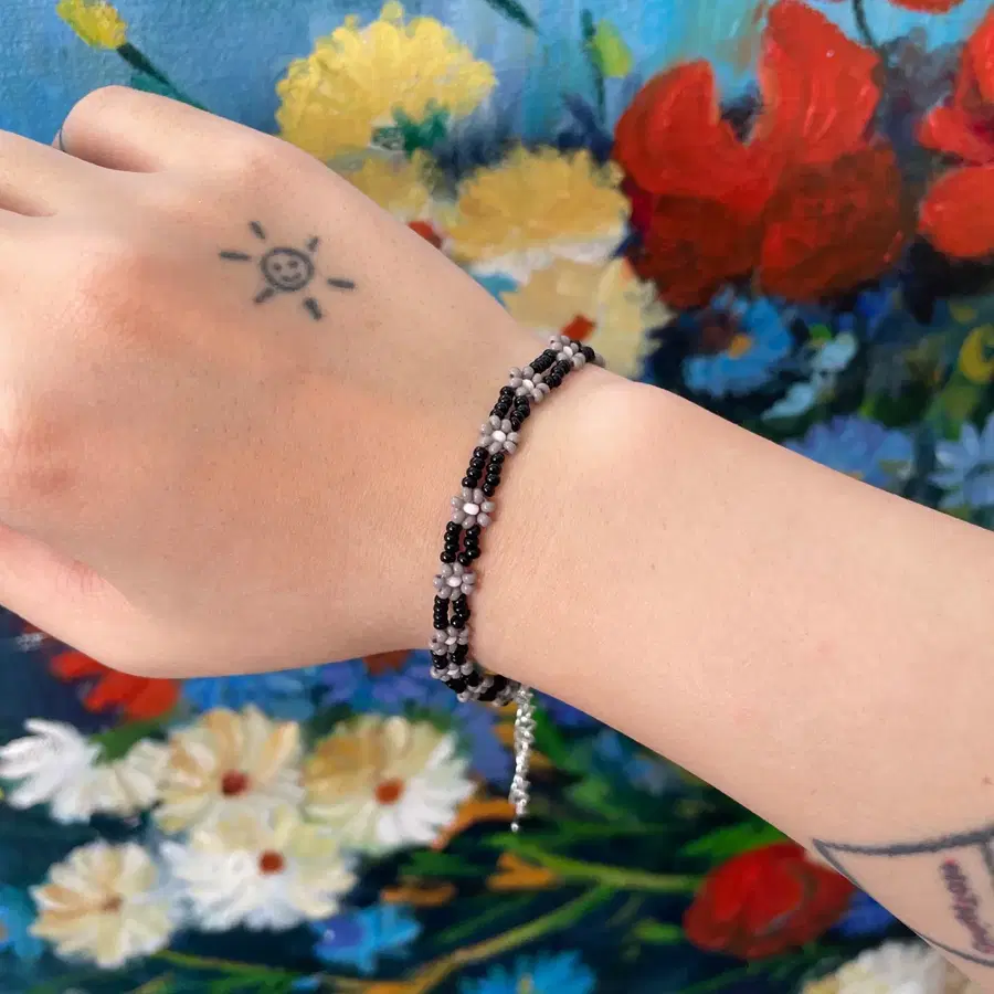 Japanese brand 재팬 flower bracelet