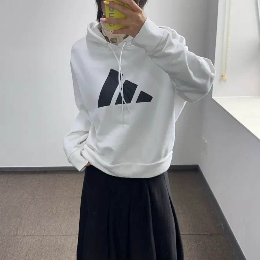 Adidas 아디다스 삼각로고 화이트 후드티