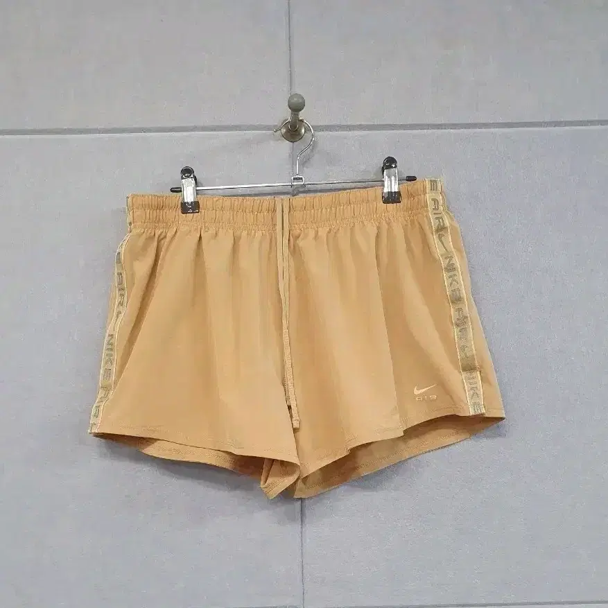 #(새상품)나이키 에어 러닝 쇼츠 베이지