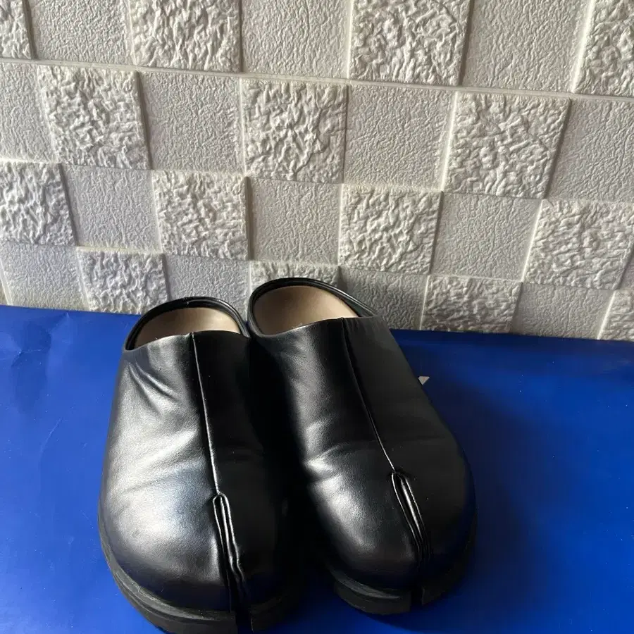 블랙 뮬 슈즈