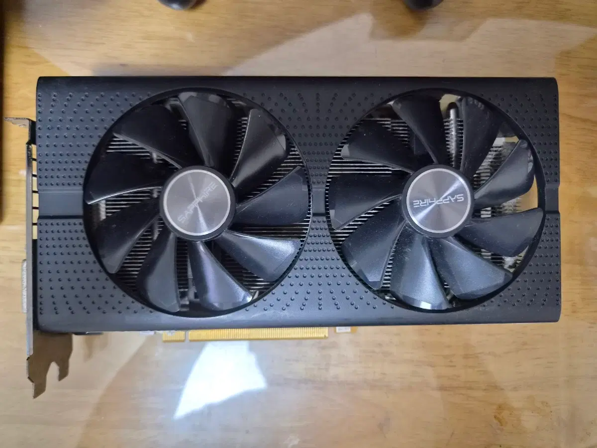 사파이어 라데온 RX 570 4기가 그래픽카드 팝니다