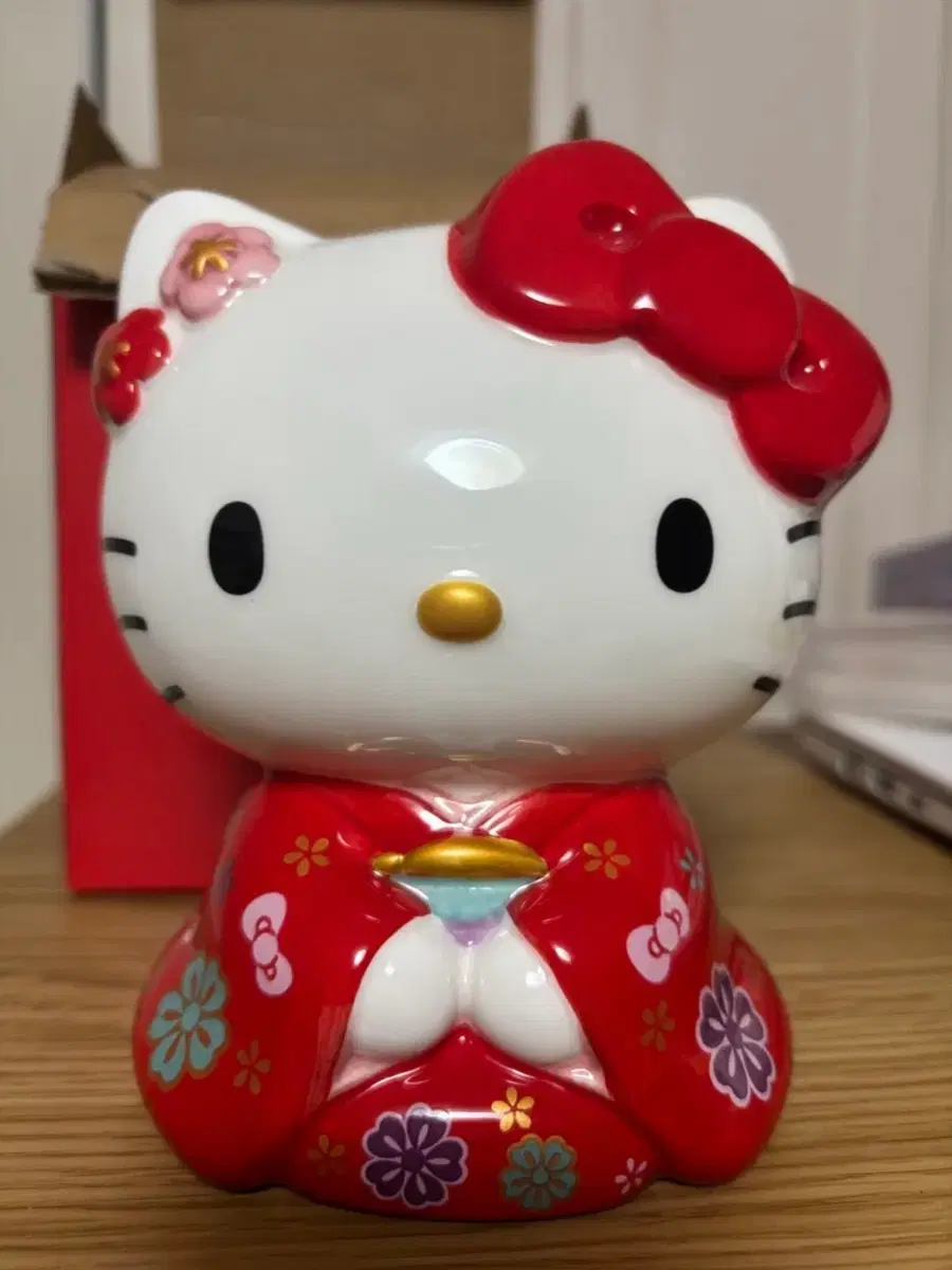 키티 기모노 저금통